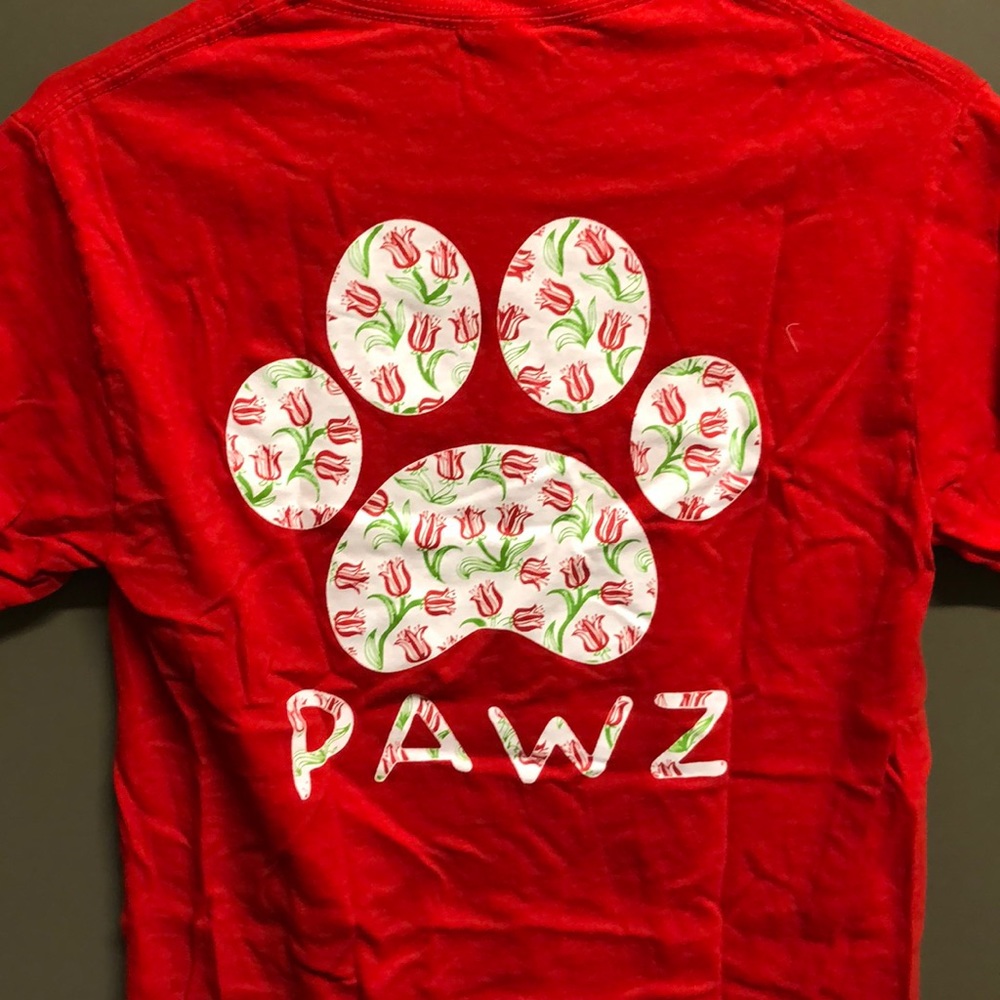 Paws tee